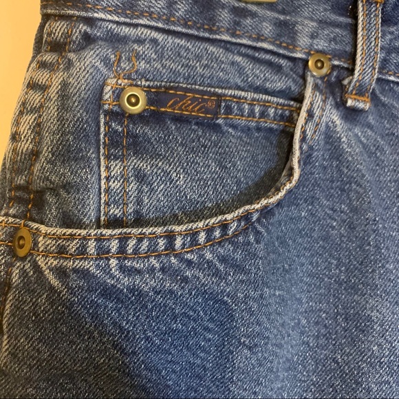 Vintage Chic mom denim shorts - Picture 5 of 5
